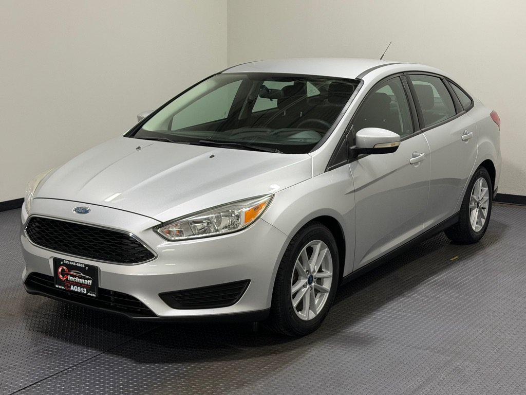 Used 2017 Ford Focus SE FWD image 1