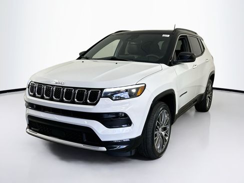 Used 2023 Jeep Compass Limited w/ Elite Group AWD/4WD image 1
