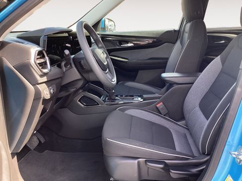 Used 2025 Chevrolet TrailBlazer LT image 25