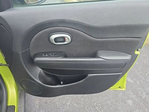 Used 2015 Kia Soul FWD image 13