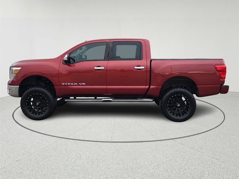 Used 2019 Nissan Titan SL image 7