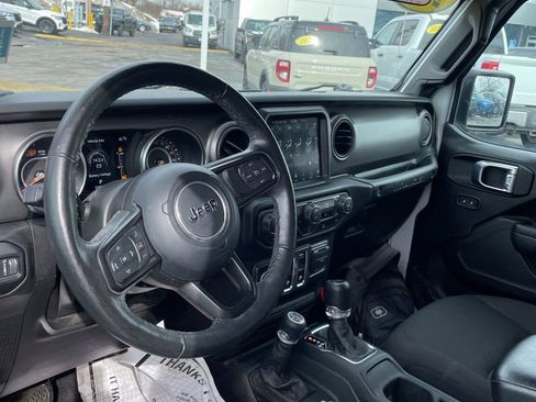 Used 2023 Jeep Wrangler Sport S image 25