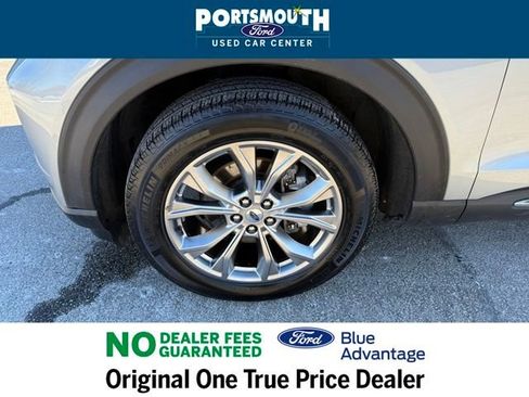Certified 2022 Ford Explorer XLT w/ Equipment Group 202A image 28