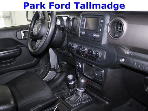 Used 2018 Jeep Wrangler Sport image 23