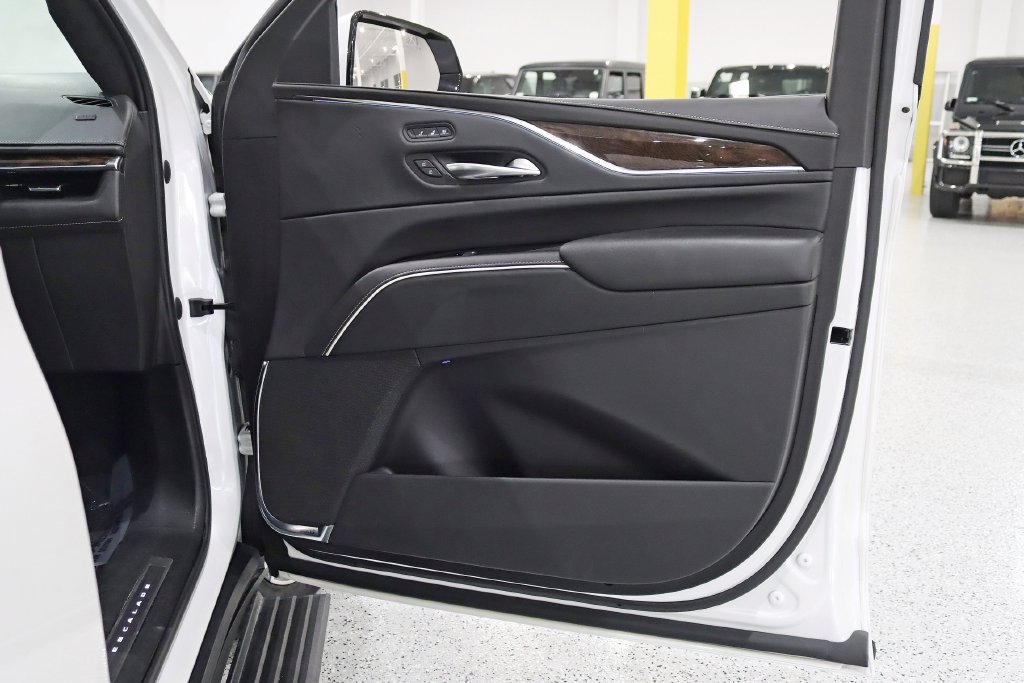 Used 2023 Cadillac Escalade Sport Platinum AWD/4WD image 42