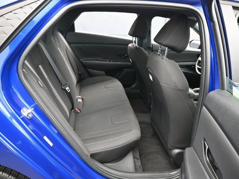 Used 2025 Hyundai Elantra Sport image 31