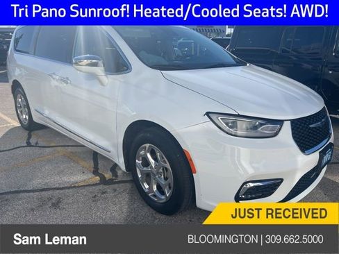 Used 2021 Chrysler Pacifica Limited AWD/4WD image 1