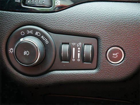 Used 2023 Jeep Cherokee Altitude Lux image 23