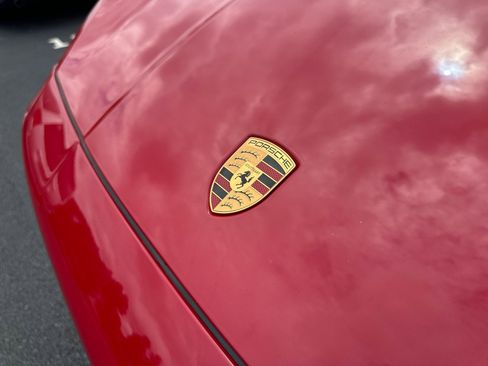 Used 2025 Porsche Cayenne GTS AWD/4WD image 17