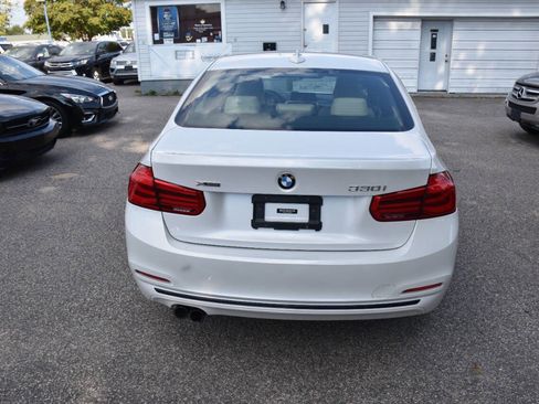 Used 2018 BMW 330i xDrive Sedan w/ Convenience Package image 5