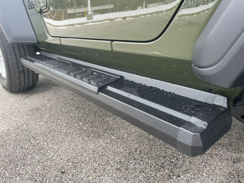 Used 2023 Jeep Wrangler Sport S image 44