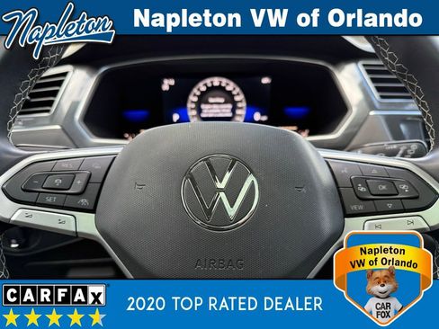 Used 2022 Volkswagen Tiguan SE w/ Panoramic Sunroof Package image 21