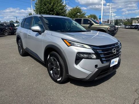 Used 2024 Nissan Rogue SV AWD/4WD image 7