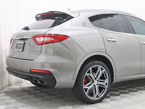 Used 2020 Maserati Levante GranSport image 9
