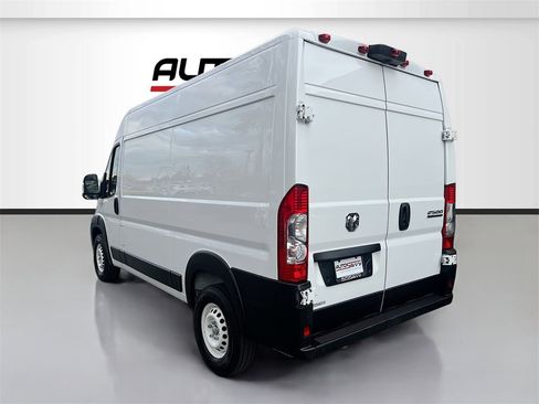Used 2024 RAM ProMaster 2500 w/ Safety Group image 5