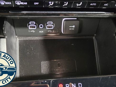 Used 2023 Jeep Grand Cherokee Altitude image 17