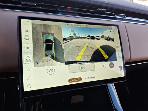 New 2025 Land Rover Range Rover Sport Dynamic SE image 9