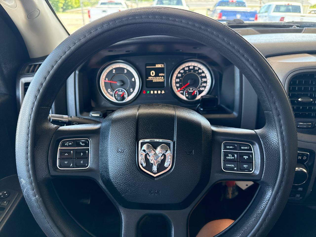 Used 2018 RAM 1500 Tradesman w/ Chrome Appearance Group AWD/4WD image 19