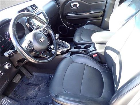 Used 2016 Kia Soul ! w/ Premium Package FWD image 10