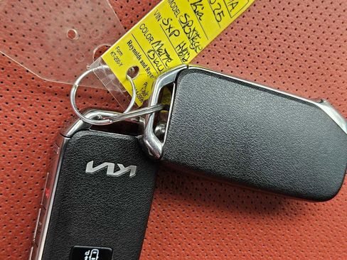 Certified 2025 Kia Sportage SX Prestige AWD/4WD image 31