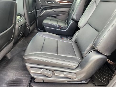 Used 2023 Cadillac Escalade ESV Luxury RWD image 29
