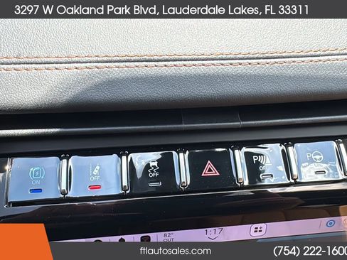 Used 2022 Jeep Grand Cherokee Summit w/ Luxury Tech Group V AWD/4WD image 76