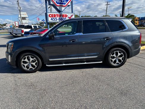 Used 2021 Kia Telluride EX image 3