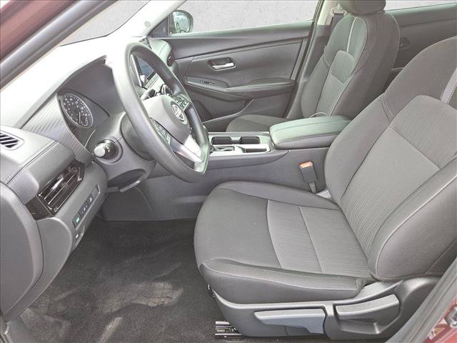 Used 2025 Nissan Sentra SV w/ Trunk Package FWD image 4