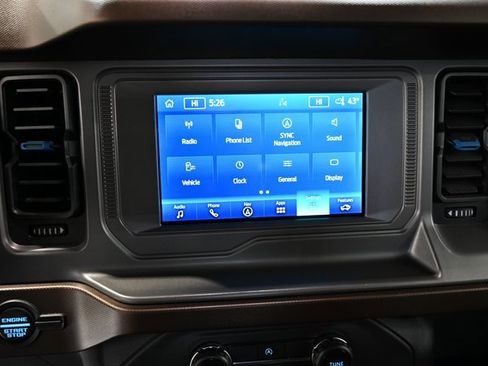 Used 2022 Ford Bronco Outer Banks image 16