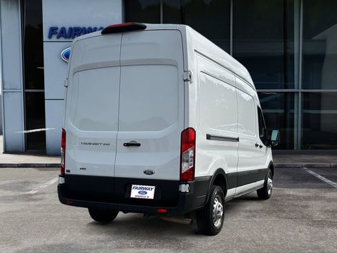 Used 2023 Ford Transit 250 148 High Roof AWD image 7