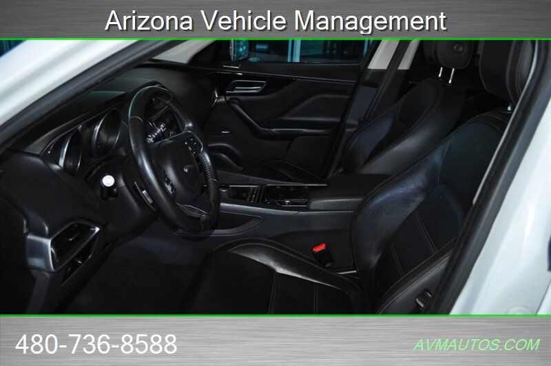 Used 2017 Jaguar F-PACE Prestige AWD/4WD image 19