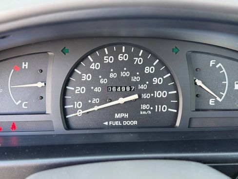 Used 2004 Toyota Tacoma 2WD Regular Cab w/ Enhancement Pkg image 33