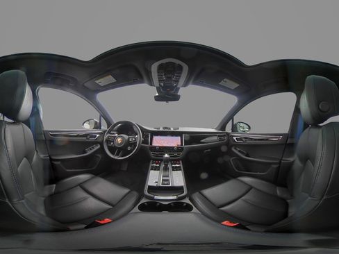 Certified 2023 Porsche Macan Turbo image 30