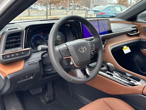 New 2026 Toyota Crown Signia image 17