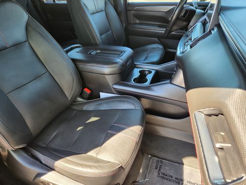 Used 2021 Chevrolet Suburban RST w/ Luxury Package AWD/4WD image 20