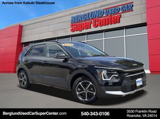 Used 2023 Kia Niro EX image 1