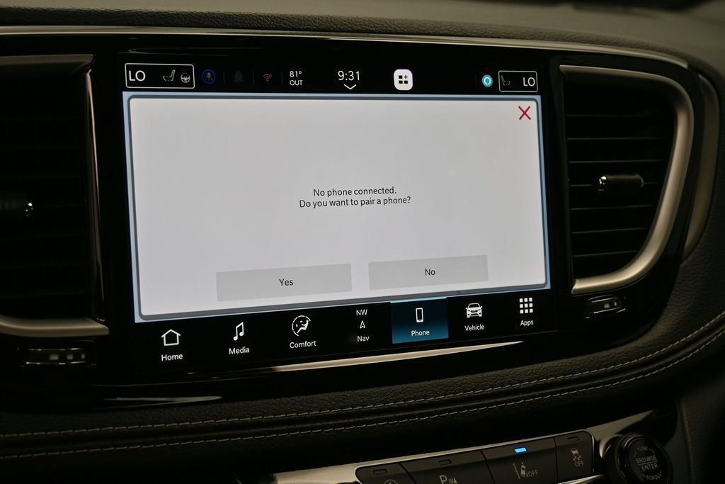 New 2027 Chrysler Pacifica Select w/ Family Tech Group FWD image 22