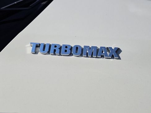 Used 2026 Chevrolet Silverado 1500 Custom AWD/4WD image 7