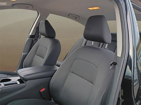 Used 2024 Nissan Altima 2.5 SV image 10