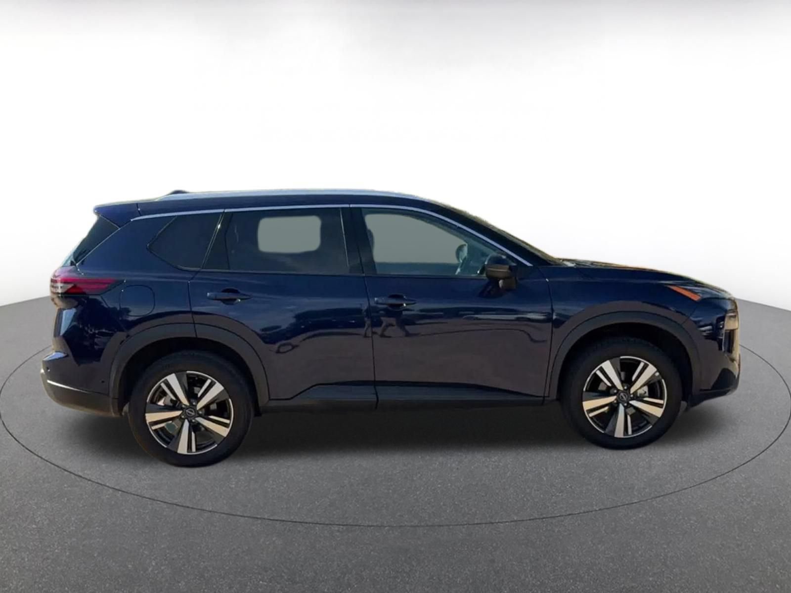 Used 2026 Nissan Rogue SL AWD/4WD image 15