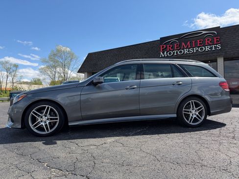 Used 2016 Mercedes-Benz E 350 4MATIC Wagon w/ Premium Package image 4