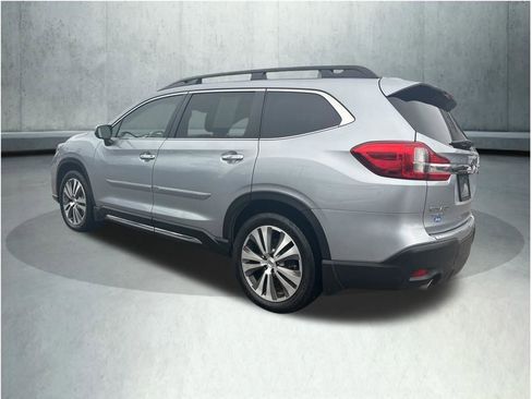 Used 2022 Subaru Ascent Touring image 3