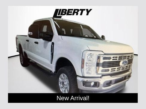 Used 2024 Ford F250 XLT AWD/4WD image 1