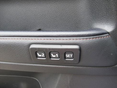 Used 2024 Toyota 4Runner Limited image 22