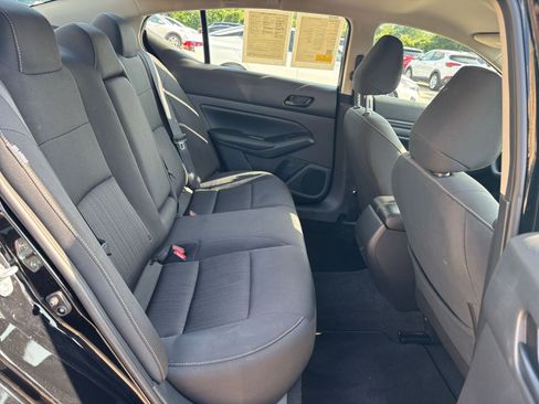 Used 2025 Nissan Altima 2.5 SV FWD image 25