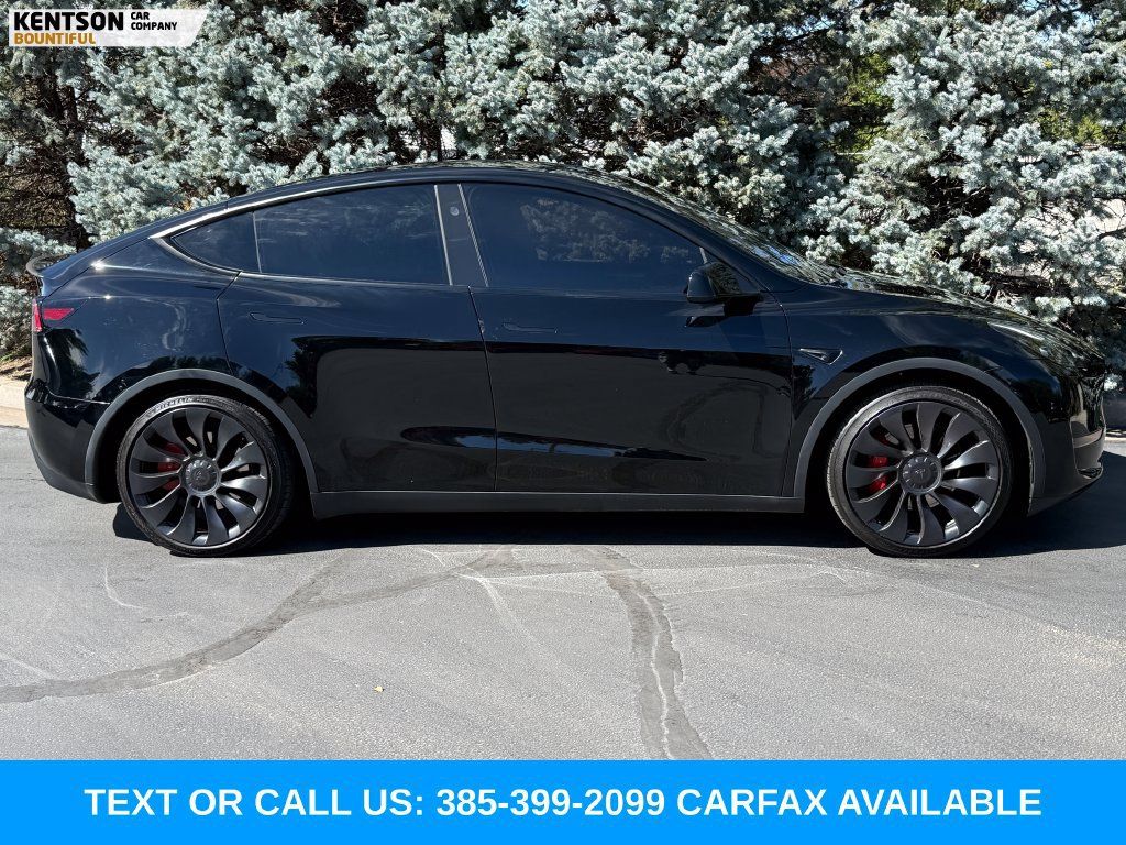 Used 2024 Tesla Model Y Performance AWD/4WD image 10