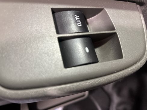 Used 2019 GMC Savana 2500 w/ Driver Convenience Package RWD image 27