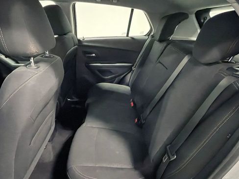 Used 2019 Chevrolet Trax LS FWD image 16
