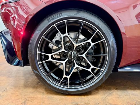 Used 2021 Aston Martin V8 Vantage Roadster image 20