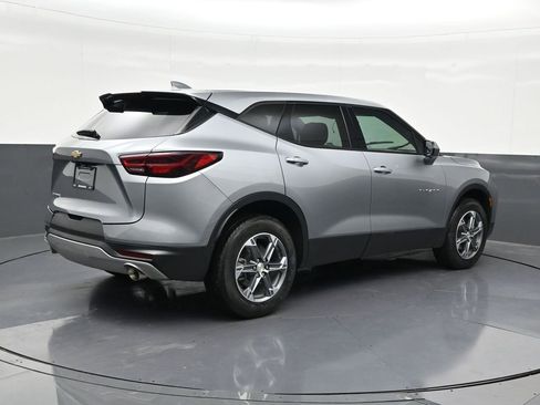 Used 2024 Chevrolet Blazer LT FWD image 5
